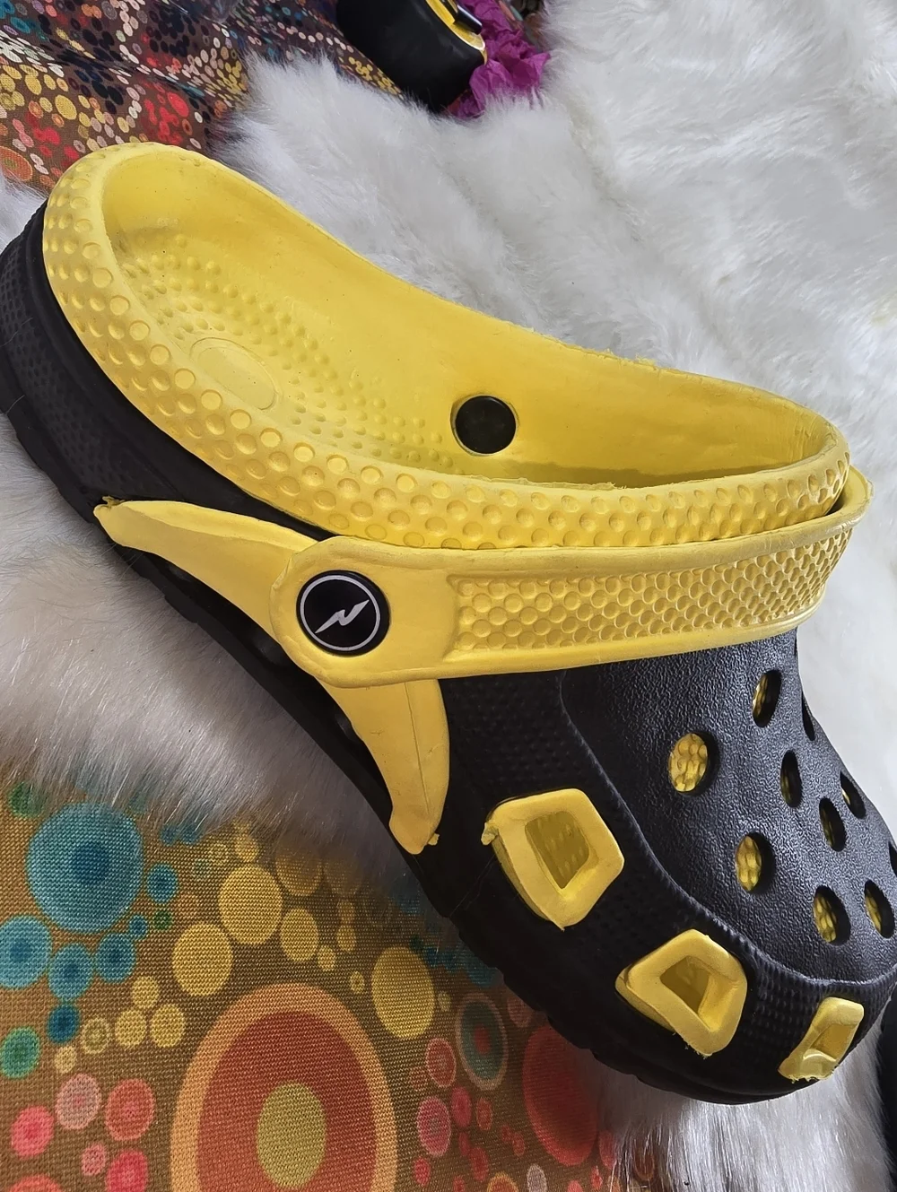 Nitro Mens Black & Yellow Slip-On Clogs
